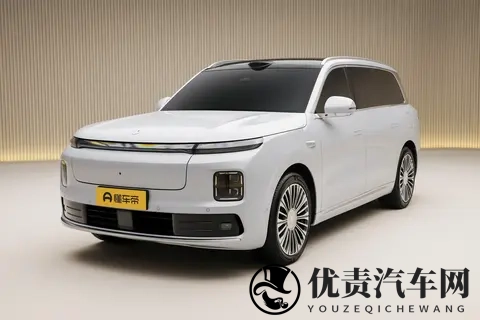 智己LS9上市3228万，能打得过零跑D19吗?-3