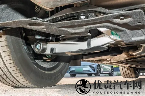 1898万起的空悬+CDC，星纪元ET的“豪华平权”是噱头还是实在？-2