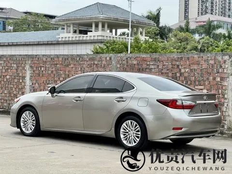 十年老友，2015款雷克萨斯ES，11万多带回家值不值？-2