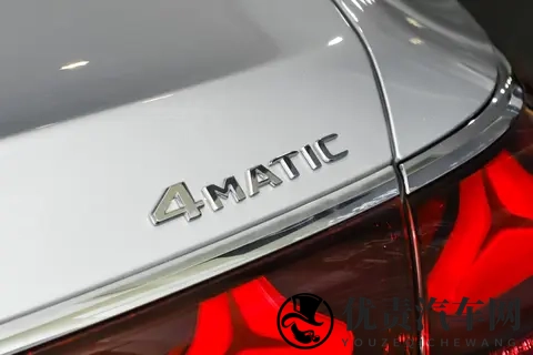 2026款奔驰长轴距E级上市，新增经典版仅售4299万，剑指宝马5系-3