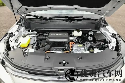 第三代蓝电E5 PLUS 开启预售，纯电续航230km，电混全时四驱-1