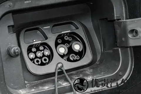 捷途山海L7 PLUS:“旅行小房车” 重塑我们的家庭出行-3