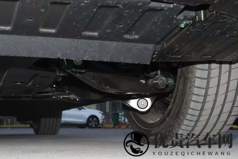 试驾埃安i60高功纯电版:空间智能拉满,10万级纯电惊喜-3