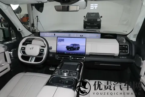 3299万元起售，20T插混+四驱，硬派SUV纵横G700适合家用？-1