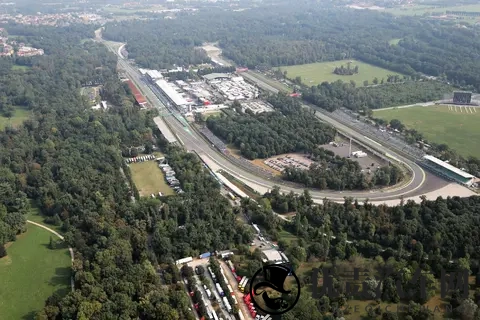 世界十大著名赛道——速度圣殿与红色狂潮：蒙扎赛道-1