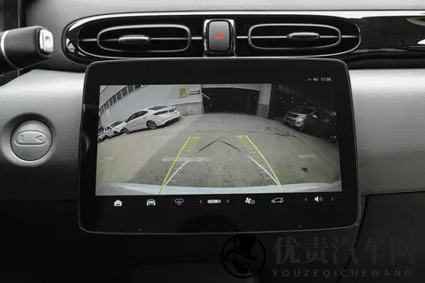 零跑T03：不只是代步工具，更是城市生活的贴心伙伴-2