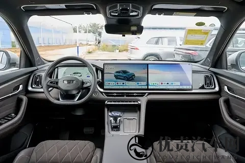 沃尔沃同平台，降13万后更值？实测感受-2