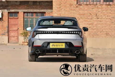 10万出头拿下20T+8AT!深度体验第三代领克03,它是否是你的菜?-1