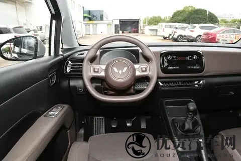 家用MPV推荐：星光730，大空间、低油耗，家用出行好选择-1