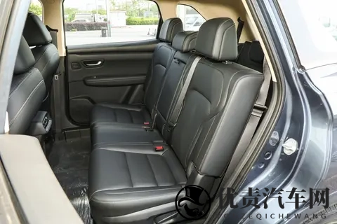 预算12万买插混SUV，第三代蓝电E5 PLUS如何满足多场景需求？-1