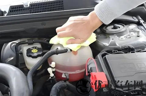 第二届致敬奋斗者大会召开，五菱红标新能源“神车”家族齐聚-1