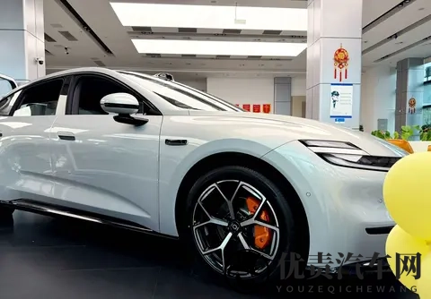 长安启源A06上市:1099万起,配激光雷达+800V快充!-3