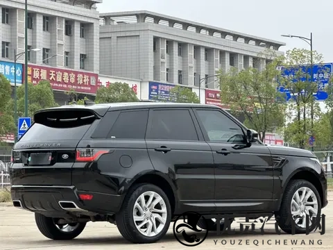 二手路虎揽胜运动：V6引擎、12万公里，圆你豪华SUV梦-2