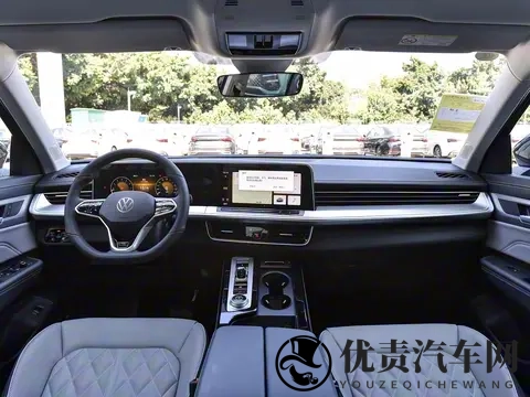 2026款大众揽巡售价2429万起，大尺寸车身依旧霸气，配20T四驱-3