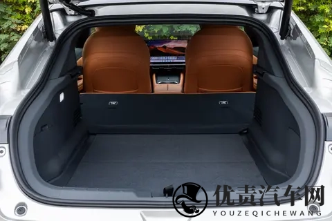 东风奕派eπ007+：15万级轿跑市场的新选择-2