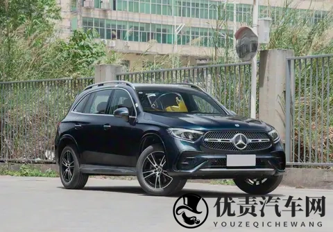 奔驰GLC 260 vs 奔驰GLC 300怎么选？预算卡40万的人必须看这篇！-3