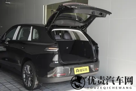 零跑C10 2026款 增程式 210悦享版:家用增程SUV的性价比之选!-2