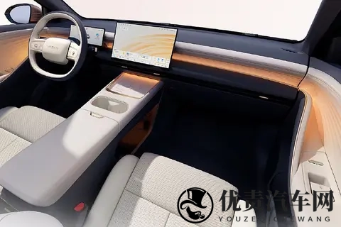 日产N6插混轿车内饰曝光:纯电跑150km 对标秦PLUS 11月13日预售-1