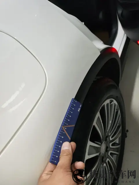 12万多圆梦奔驰SUV,16款GLC260,豪华触手可及-1