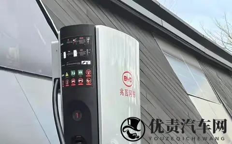 比亚迪兆瓦闪充要下放20万级车也能5分钟充400km，同行快充白搞了-3