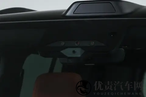 方程豹钛7四驱Ultra版：2198万元的智能性能旗舰-2