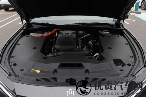 广州车展：广汽丰田双车发布引领行业革新域控油车和鸿蒙电车-1