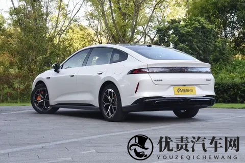 政策铁腕下的行业地震:一张CCC公告如何重构千亿电动车市场格局-1