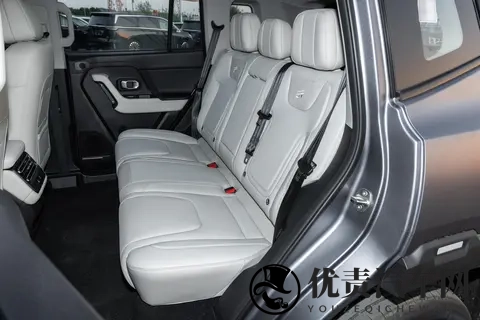 15 万预算想买 “全能 SUV”？捷途山海 T1 实测：通勤省油、越野能打-1