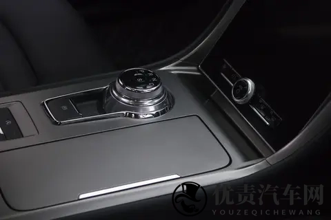 自动驻车和电子手刹有什么区别？老司机：这都不懂别开车了-1