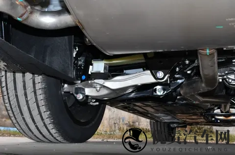 20万级中大型SUV，家用还得看领克09，实测油耗不到10L-3