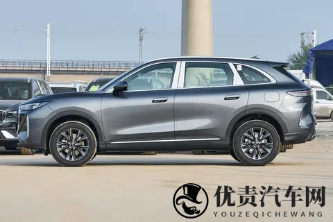 双外观+智能座舱+鲲鹏动力，油车智能化 第五代瑞虎8值不值得买？-2