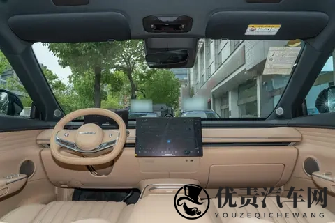 星纪元ET 2025款 增程版 Pro高速辅助驾驶：均衡表现下的家用新选择-2