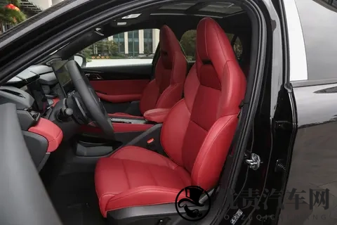 10万级家用轿车该选谁?试驾第三代领克03,全家人都满意-1