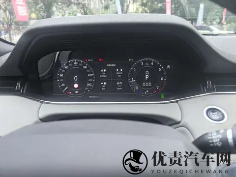 12万拿下路虎揽胜极光,20T+9AT,都市白领新选择?-1