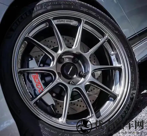 本田雅阁改装MUC前轮CX4四活塞刹车卡钳-1