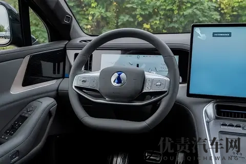 从技术到体验，这台SUV让人重新理解“家用”二字-1