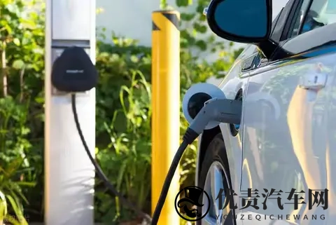 燃油车会被淘汰吗?看看修车店老板怎么说,你也许就清楚了!-2