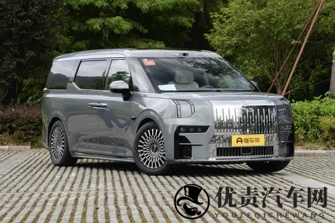 极氪009七座过道版：商务家用两不误的豪华MPV新选择-1