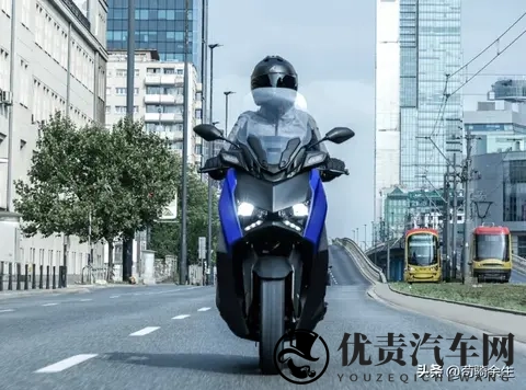 2026款XMAX125焕新：13L油箱+24L油耗，通勤踏板实用派代表！-1