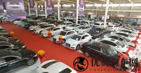 新车降价潮下,二手车市场崩了?车商哭了,买家却捡着漏了-1