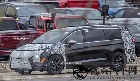 延续美系豪华质感 全新克莱斯勒大捷龙谍照曝光 尺寸更大-1