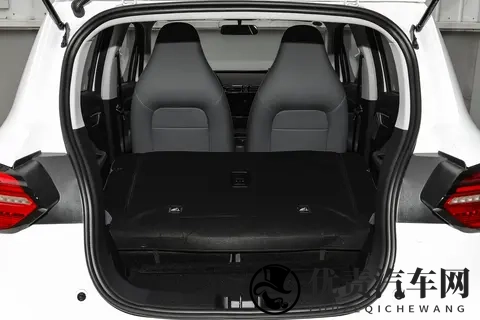 5万级纯电小车新选择：零跑T03购车全解析-2