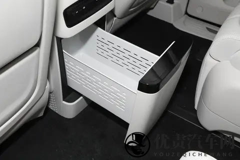 商务MPV的选车风向开始转变，26款岚图梦想家产品力值得一看-1