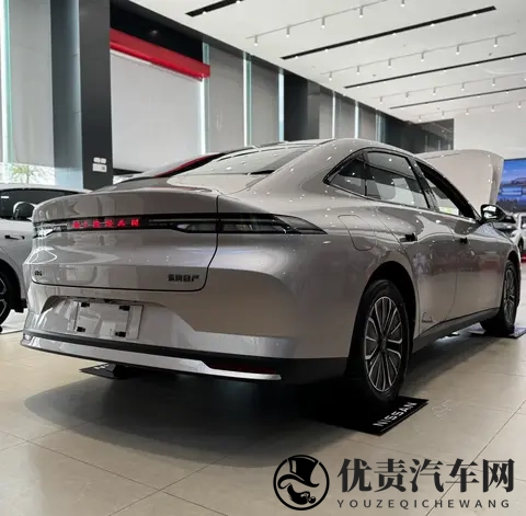 日产N6定档11月13日预售轴距2815mm配15L插混纯电续航超150公里-1