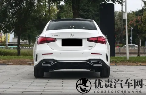 奔驰A级选购指南！请放弃25万的A180L丐版，多花244万上A200L吧-3