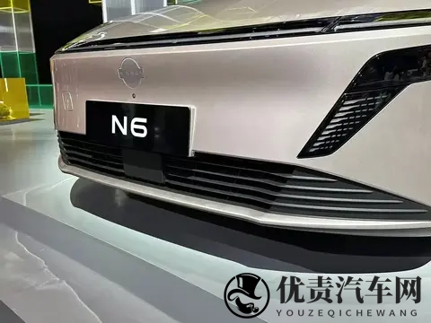 延续简洁时尚设计，东风日产N6内饰亮相-1