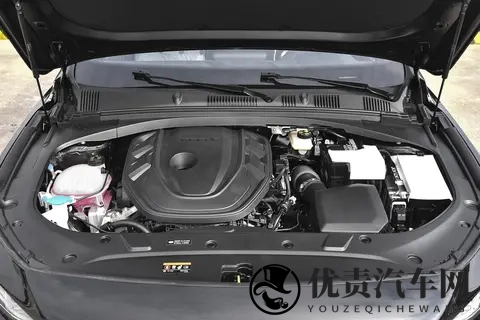 吉利星瑞对比艾瑞泽8 PRO，高性能家用车怎么选？看完这篇就知道了-3