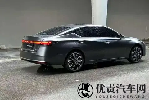 全新天籁PLUS实车展示！轴距不变，尺寸加长-1