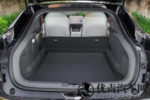 15 万级新能源轿车试驾体验：东风奕派 eπ007 + 的多面表现-2