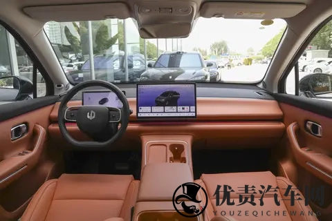 选车就像做选择题，年轻家庭买车在于够用和实用，零跑C10-2